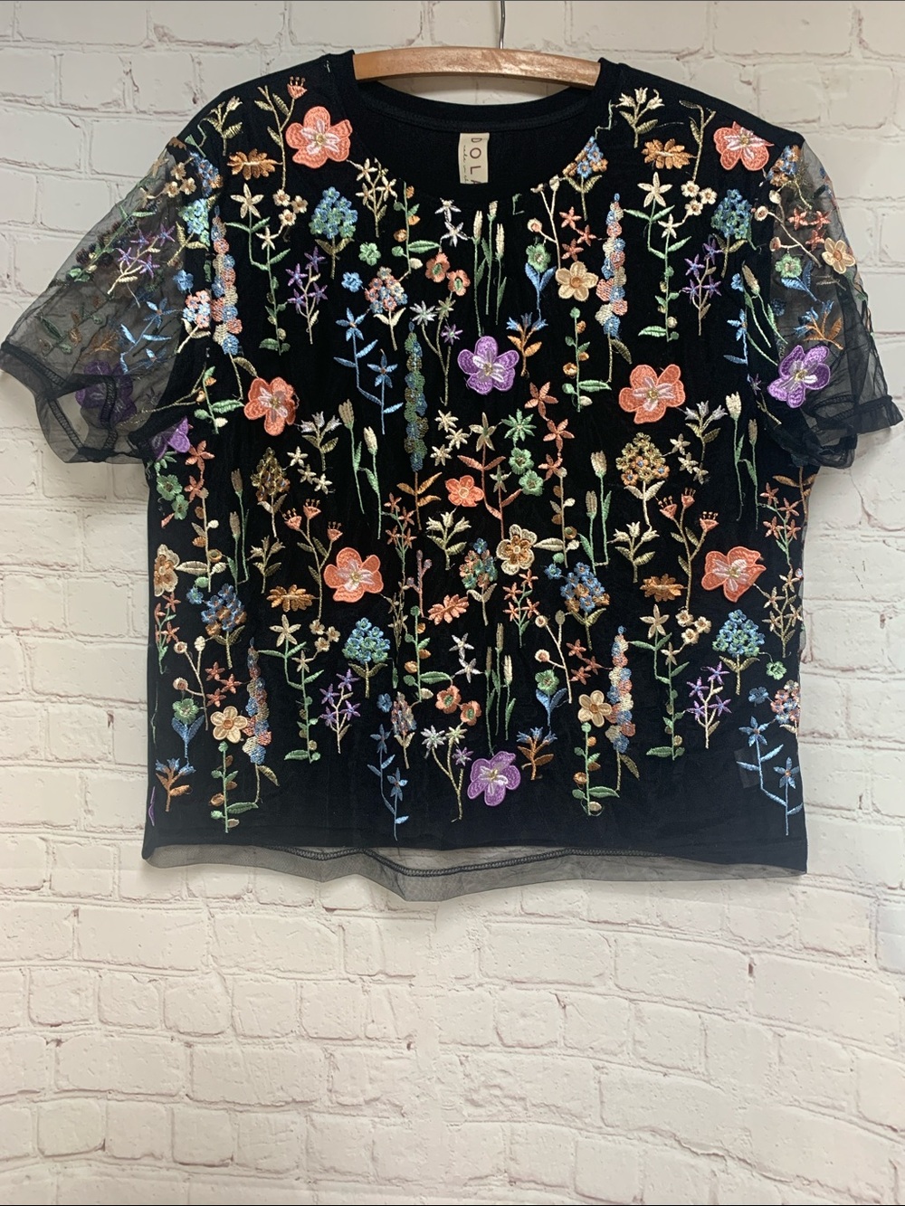 RARE Anthropologie Dolan Black 3D Floral Embroidered Black Top Size M